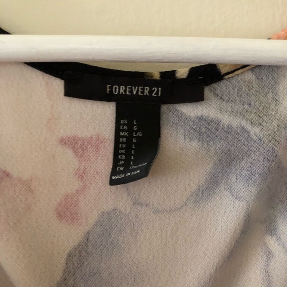 Forever 21 plunging neckline Floral dress - Picture 3 of 5